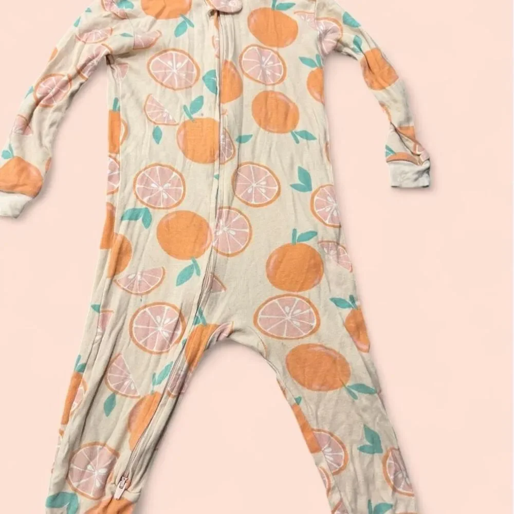 Carter’s 24M girl zip up pajamas
